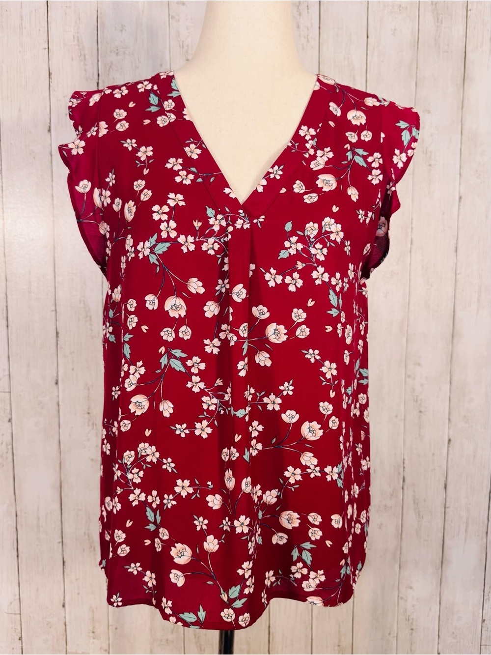 LOFT Floral Flutter Sleeve Blouse | Berry Red V-Neck Top | Size MP